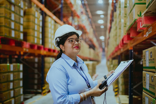 How to manage Inventory in your Warehouse in eight simple steps